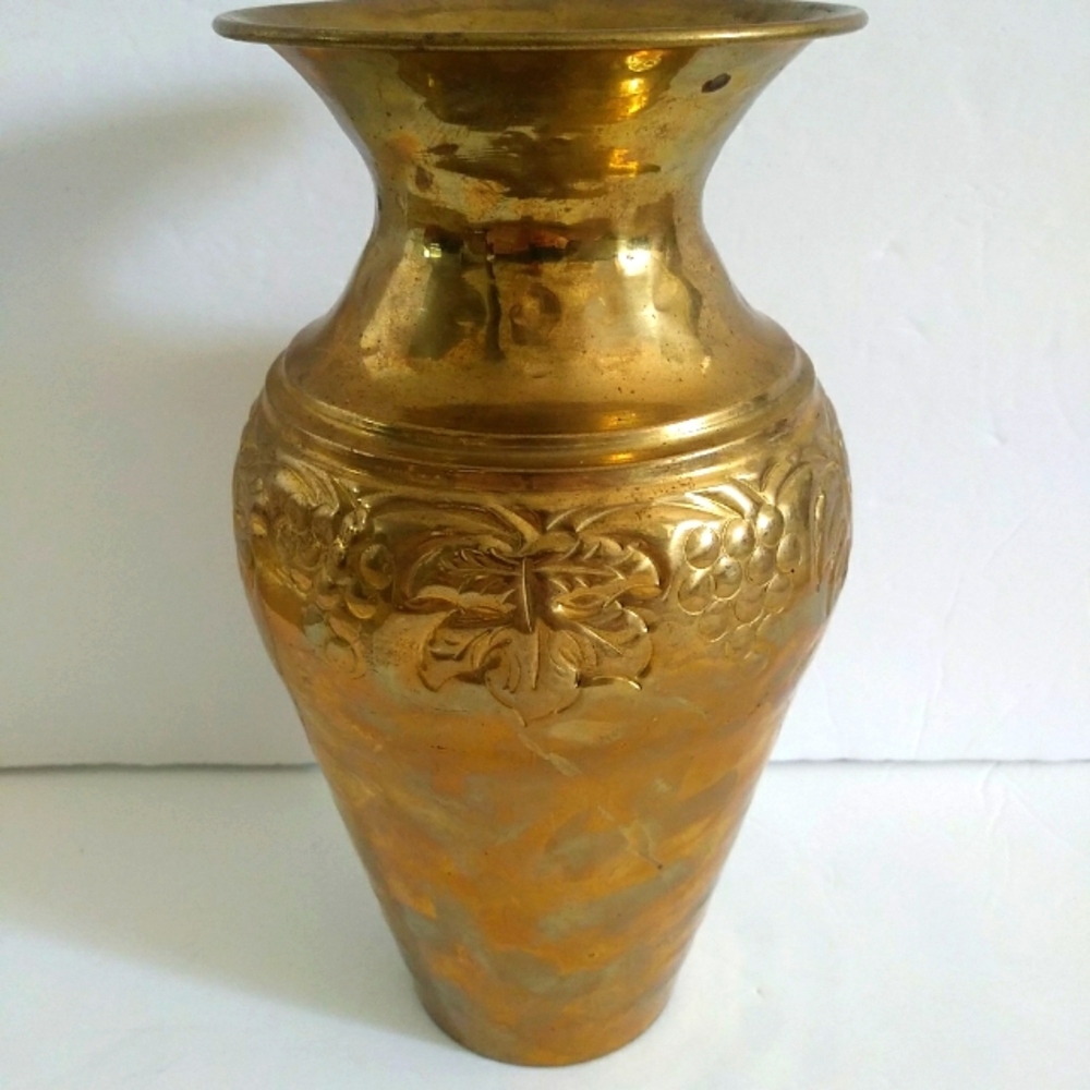 HOSLEY BRASS GRAPE VINE DESIGN VASE